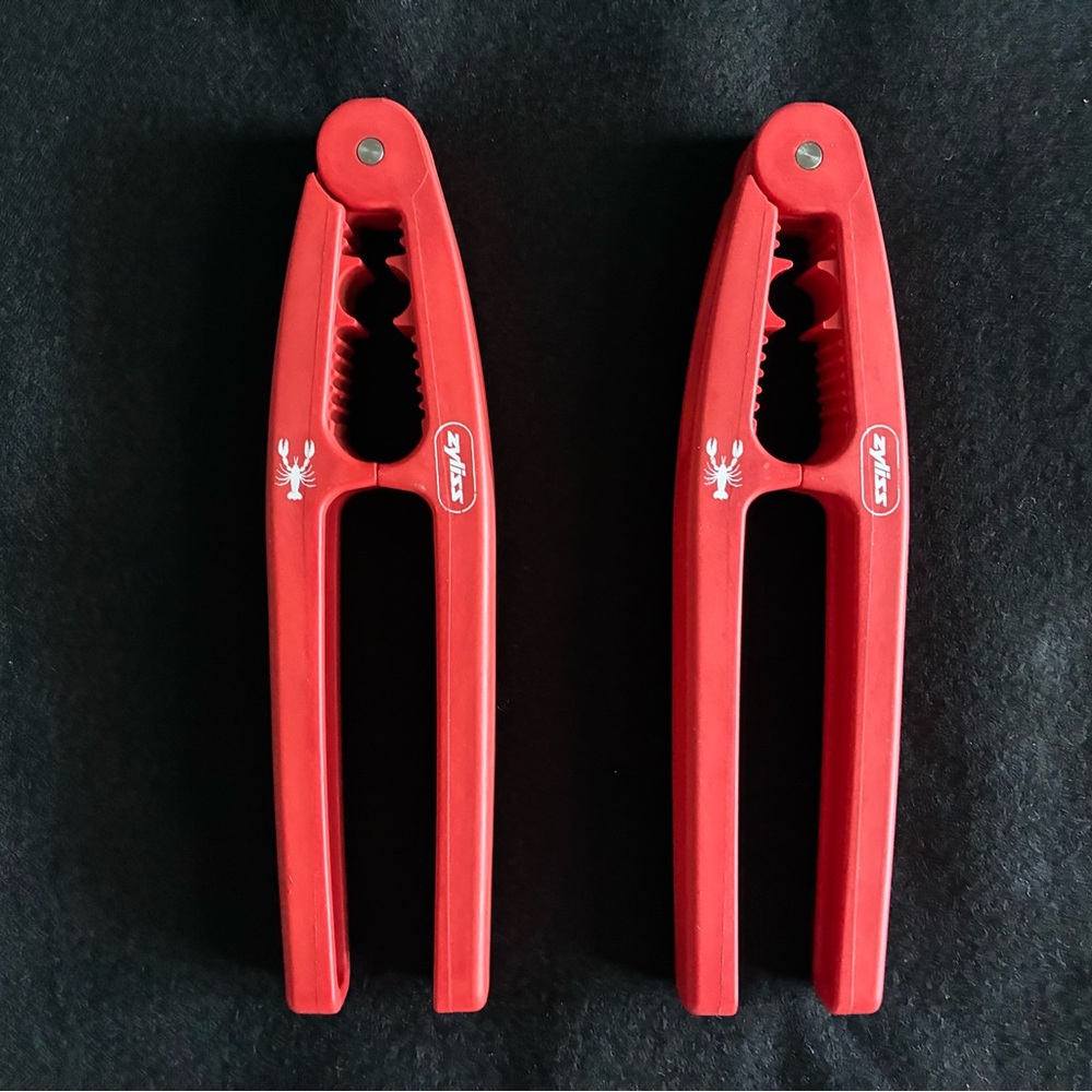 Zyliss Red Seafood Crackers